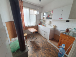 Продава Къща Тухла в гр.Казанлък