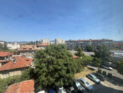 Продава/заменя за апартамент 108 кв.м. с механа, камина и изба 20 кв.м. до ЕКО, Казанлък