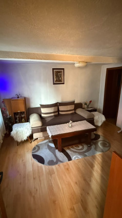 Продава се къща в село Енина