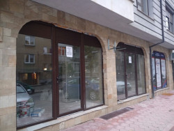 Отдава под наем офис